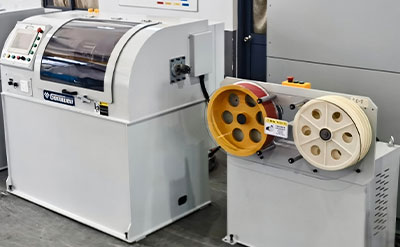 稳相电缆伺服摆杆式动力包带机